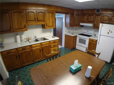 149 E Northampton St, Bath, PA 18014 photo 6