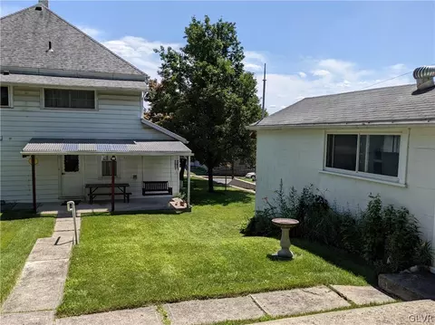 149 E Northampton St, Bath, PA 18014 photo 23