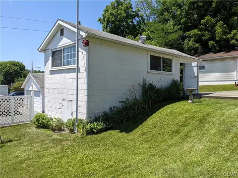 149 E Northampton St, Bath, PA 18014 photo 26