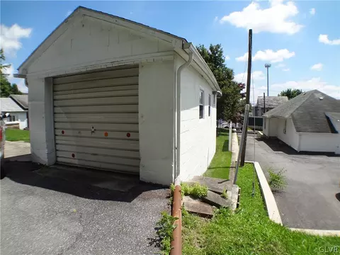 149 E Northampton St, Bath, PA 18014 photo 24