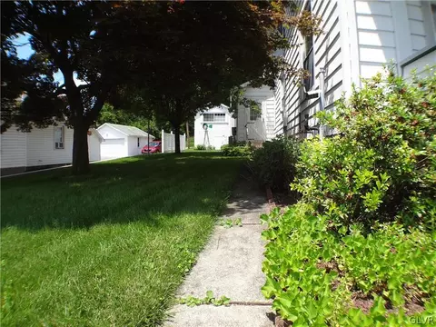 149 E Northampton St, Bath, PA 18014 photo 5
