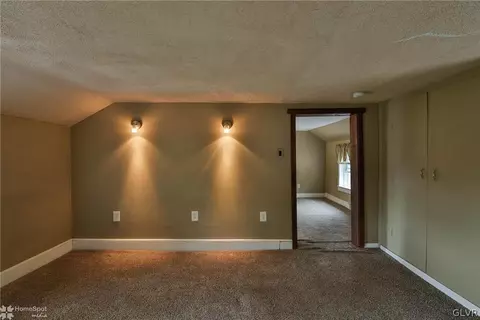 517 Elm St, Bath, PA 18014 photo 28