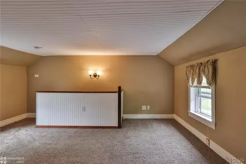 517 Elm St, Bath, PA 18014 photo 24