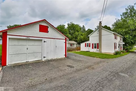 517 Elm St, Bath, PA 18014 photo 5