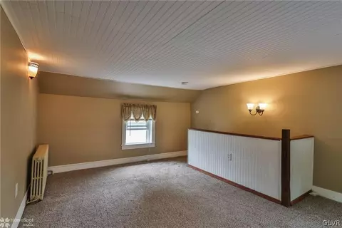 517 Elm St, Bath, PA 18014 photo 25