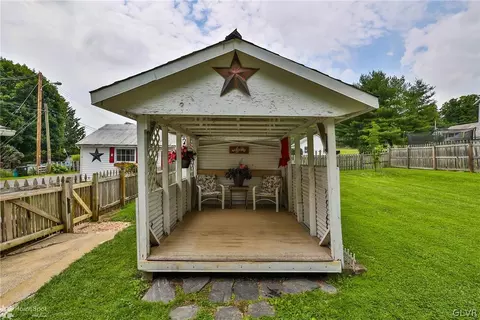 517 Elm St, Bath, PA 18014 photo 33