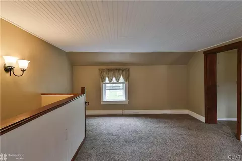 517 Elm St, Bath, PA 18014 photo 22