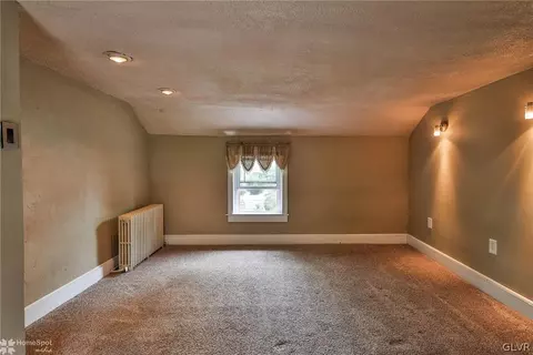 517 Elm St, Bath, PA 18014 photo 27
