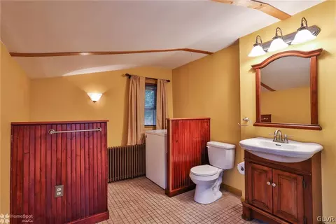 517 Elm St, Bath, PA 18014 photo 17