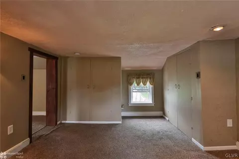 517 Elm St, Bath, PA 18014 photo 30