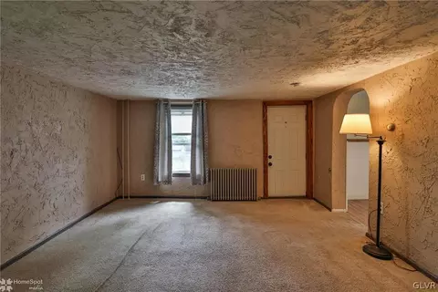 517 Elm St, Bath, PA 18014 photo 13