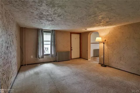 517 Elm St, Bath, PA 18014 photo 12