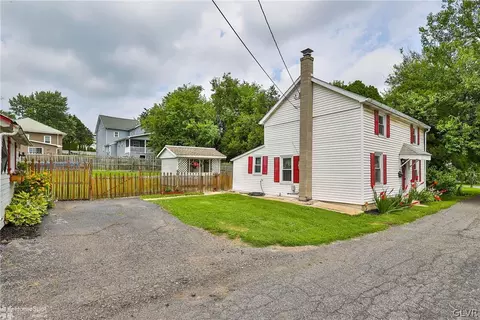 517 Elm St, Bath, PA 18014 photo 2