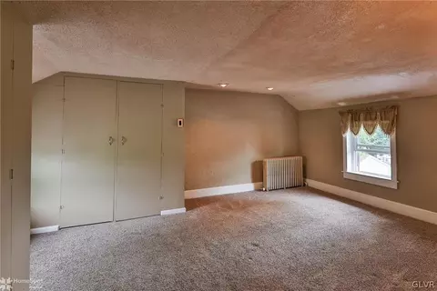 517 Elm St, Bath, PA 18014 photo 26