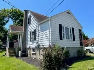 329 E 3rd St, Wind Gap, PA 18091 photo 2