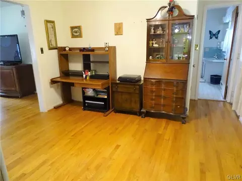 2808 Hillcrest Dr E, Coplay, PA 18037 photo 14