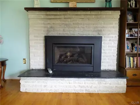 2808 Hillcrest Dr E, Coplay, PA 18037 photo 17