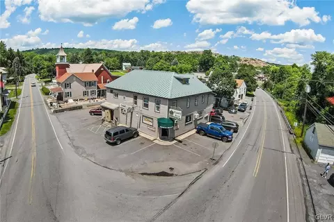 950 Delaware Ave, Palmerton, PA 18071