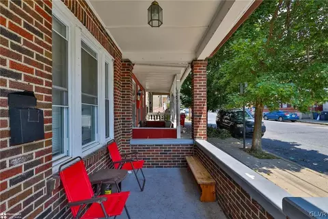 815 E 5th St, Bethlehem, PA 18015 photo 4