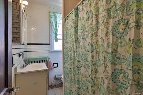 815 E 5th St, Bethlehem, PA 18015 photo 29