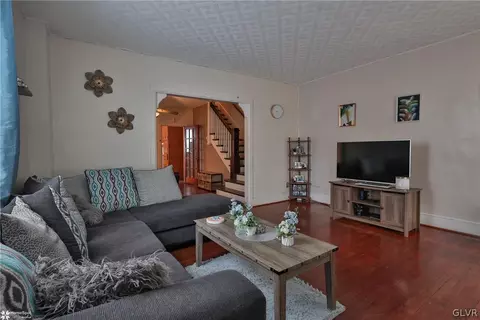 815 E 5th St, Bethlehem, PA 18015 photo 6