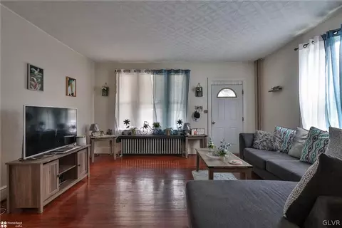 815 E 5th St, Bethlehem, PA 18015 photo 9