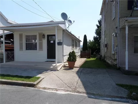 446 Maple St, Bethlehem, PA 18018 photo 2
