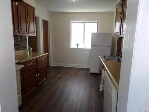 446 Maple St, Bethlehem, PA 18018 photo 5