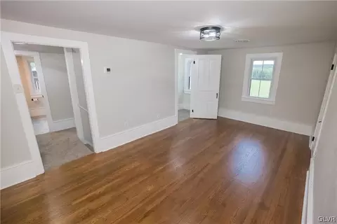 654 Mountain View Dr, Gilbert, PA 18331 photo 29