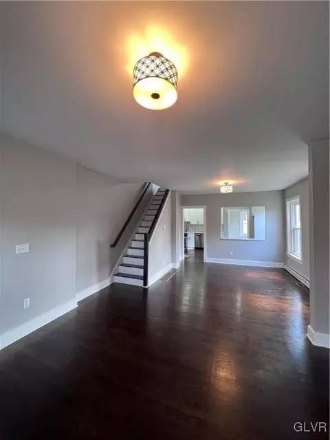 422 E Laurel St, Bethlehem, PA 18018 photo 6