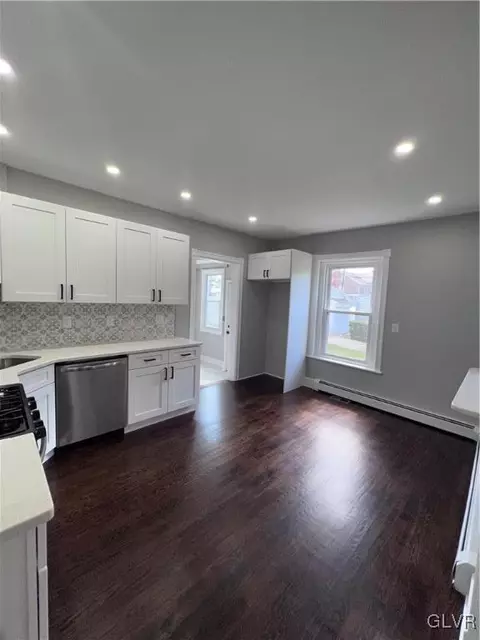 422 E Laurel St, Bethlehem, PA 18018 photo 9