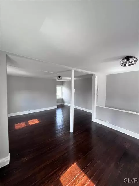422 E Laurel St, Bethlehem, PA 18018 photo 25
