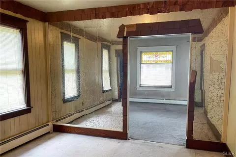 106 E Northampton St, Bath, PA 18014 photo 7