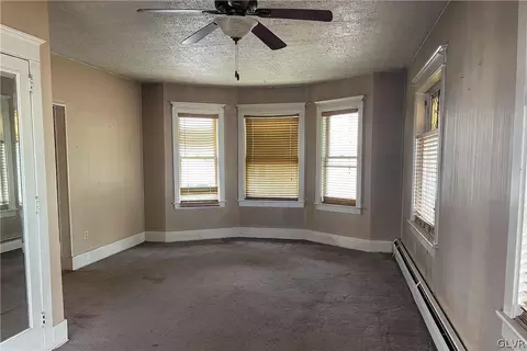 106 E Northampton St, Bath, PA 18014 photo 4