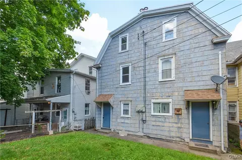 308 E Broad St, Hazleton, PA 18201 photo 2