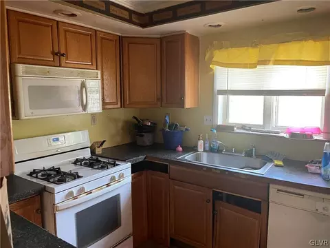 943 E 6th St, Bethlehem, PA 18015 photo 6