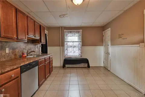 728 Evans St, Bethlehem, PA 18015 photo 15