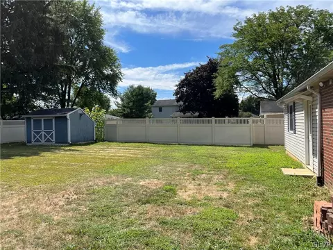 662 E Macada Rd, Bethlehem, PA 18017 photo 14