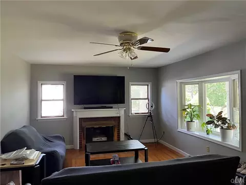 662 E Macada Rd, Bethlehem, PA 18017 photo 6