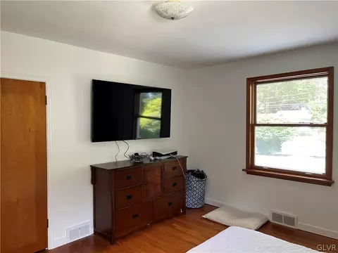 662 E Macada Rd, Bethlehem, PA 18017 photo 7
