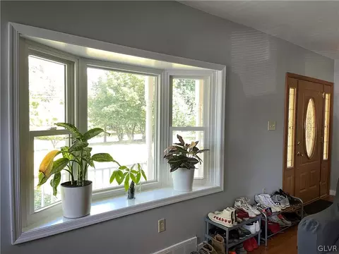 662 E Macada Rd, Bethlehem, PA 18017 photo 5