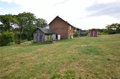 552 Bauer Rd, Bath, PA 18014 photo 17