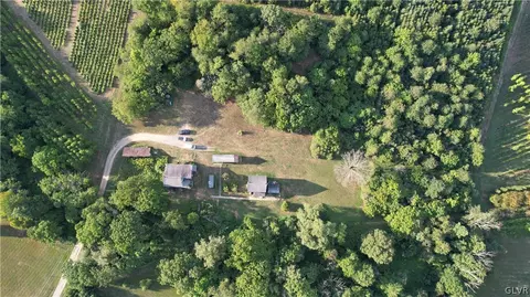 552 Bauer Rd, Bath, PA 18014 photo 28