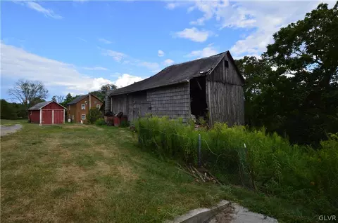 552 Bauer Rd, Bath, PA 18014 photo 7