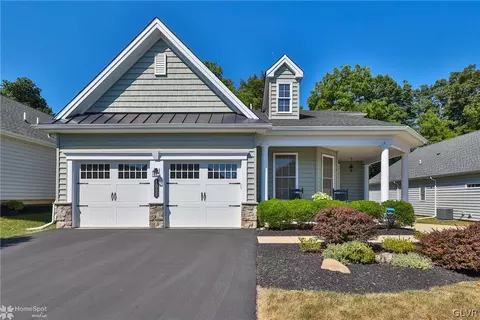 1065 Resolution Dr, Bethlehem, PA 18017 photo 1