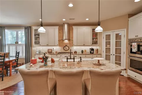 1065 Resolution Dr, Bethlehem, PA 18017 photo 24