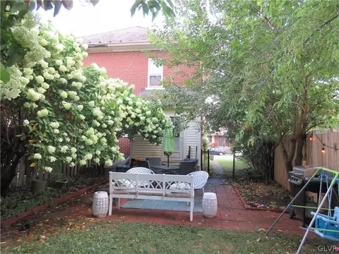 425 E Laurel St, Bethlehem, PA 18018 photo 5