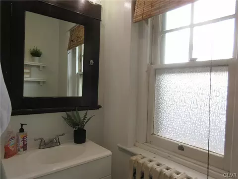 425 E Laurel St, Bethlehem, PA 18018 photo 22