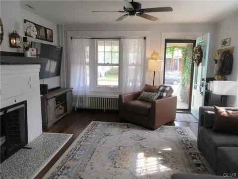 425 E Laurel St, Bethlehem, PA 18018 photo 6