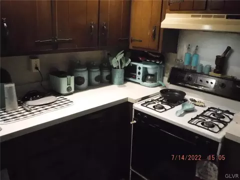 609 E 5th St, Bethlehem, PA 18015 photo 4